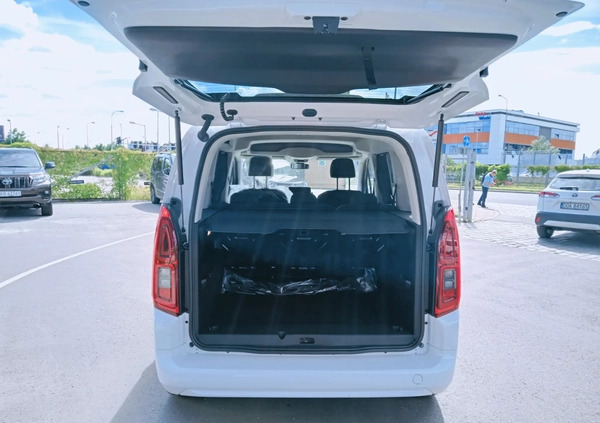 Toyota Proace City Verso cena 120400 przebieg: 4, rok produkcji 2024 z Kleczew małe 92